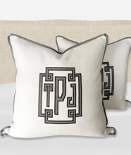 Load image into Gallery viewer, Appliqué Linen Pillow