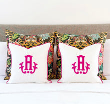 Load image into Gallery viewer, Appliqué  Linen Pillow Cover