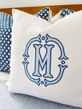 Load image into Gallery viewer, Appliqué  Linen Pillow Cover