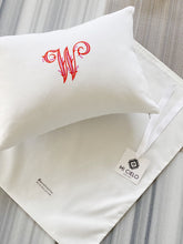 Load image into Gallery viewer, Linen pillow with monogram