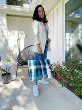Load image into Gallery viewer, Large handwoven plastic tote
