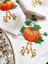 Load image into Gallery viewer, Pumpkin Vine Dinner Napkins